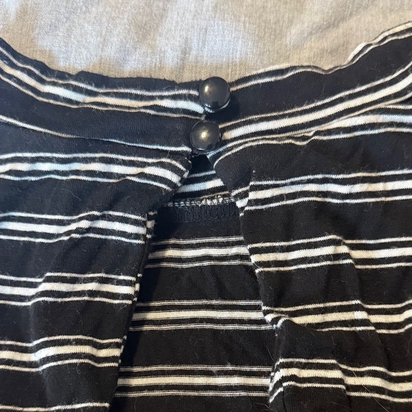 Open Back Cropped Tank - Picture 7 of 8